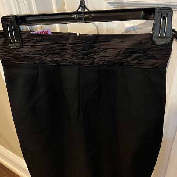 Black PRADA pencil skirt! - Picture 6 of 7